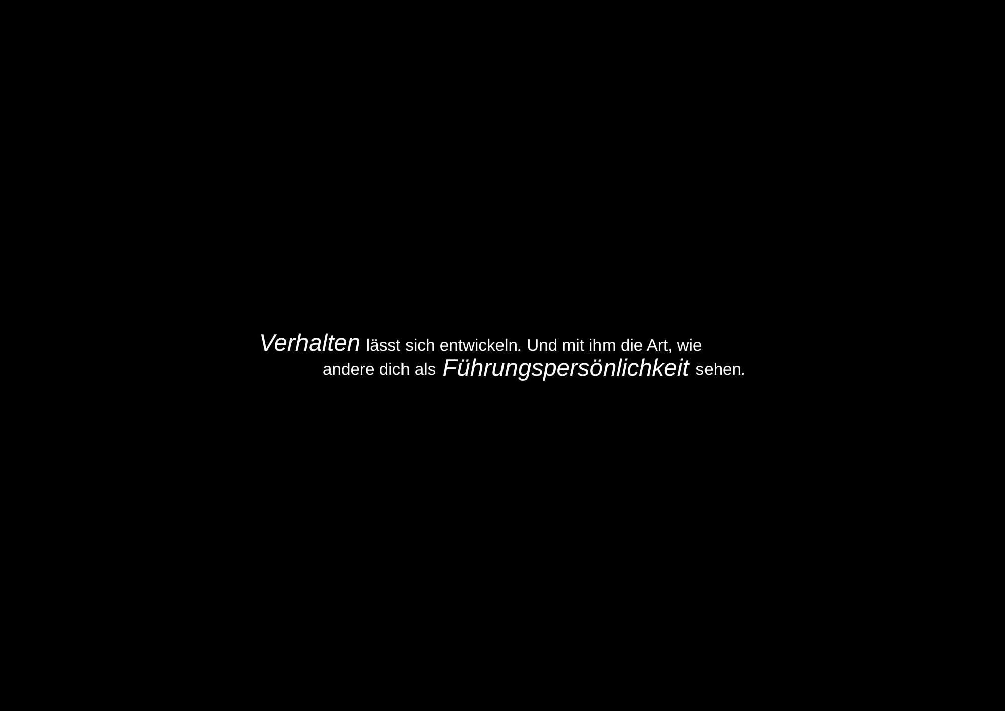 Schreibtisch mit Laptop